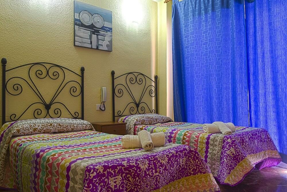 Hostal Nevot Гранада Екстер'єр фото