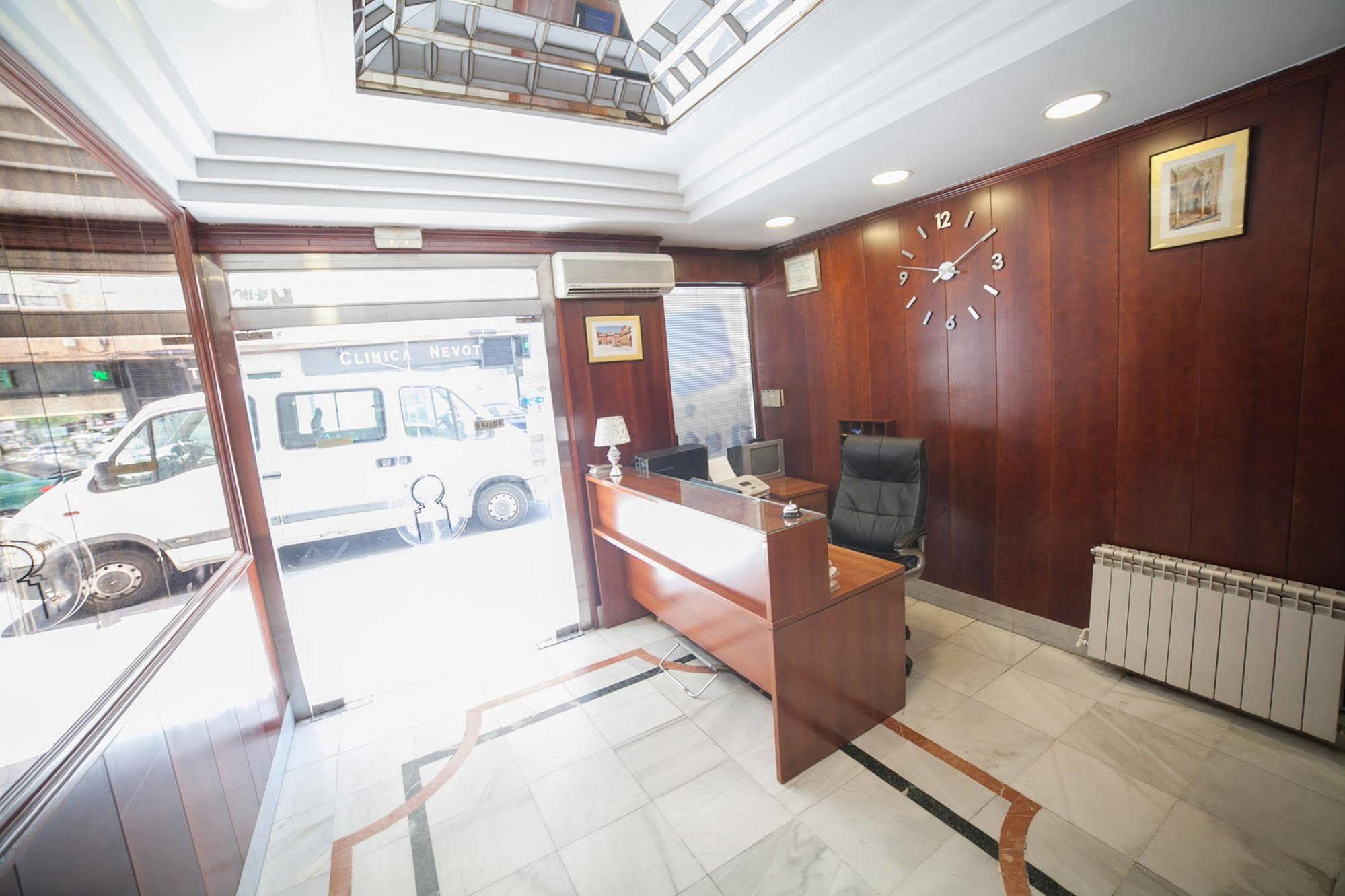 Hostal Nevot Гранада Екстер'єр фото