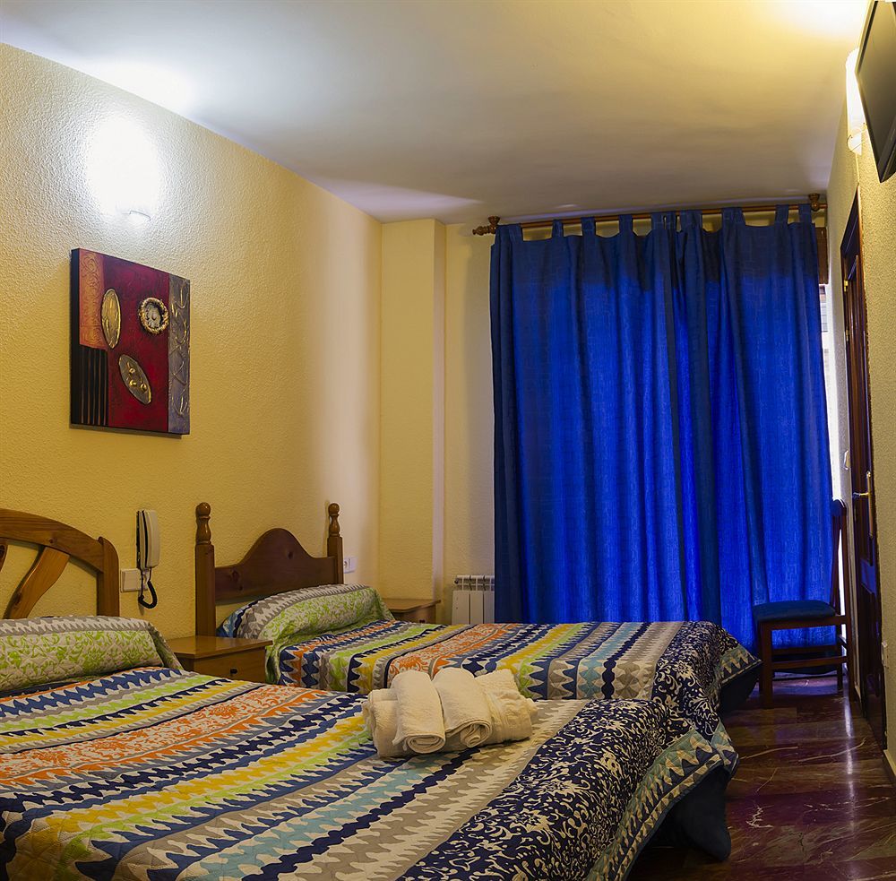 Hostal Nevot Гранада Екстер'єр фото